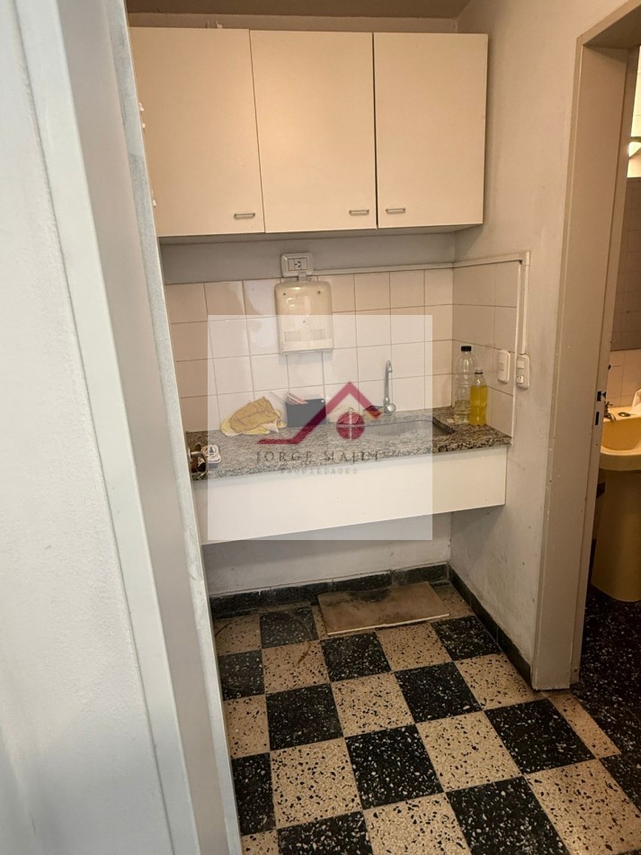 Alquilo Importante Local