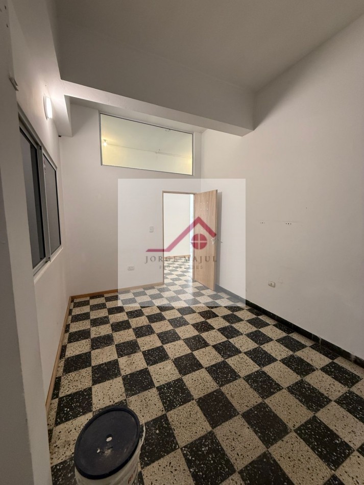 Alquilo Importante Local