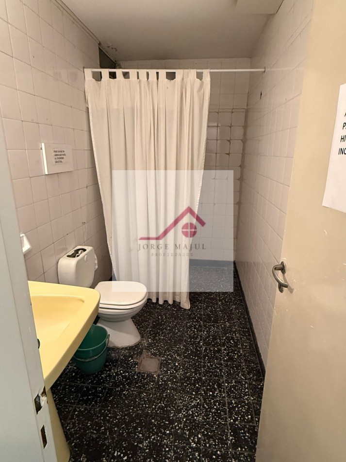 Alquilo Importante Local